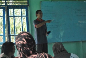 Fasilitator menanyakan apa saja kendala-kendala RD Ketika melakukan kunjungan ke KK Dampingan 