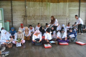 pembagian brosur tentang malaria