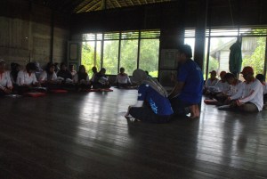 pembukaan pelatihan oleh team fasilitator