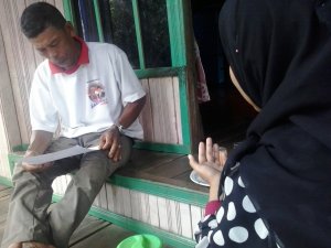 Relawan Menanyakan kepada RD tentang Data keramik Filter