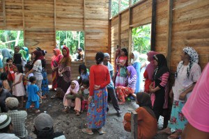 masyarakat pulau kupang antusias datang kelokasi