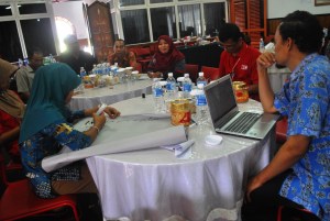 persiapan diskusi dari kelurahan Pulau Kupang