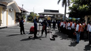 Simulasi Pemadaman Kebakaran 