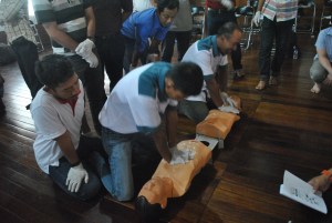 Praktek Resusitasi Jantung dan Paru 